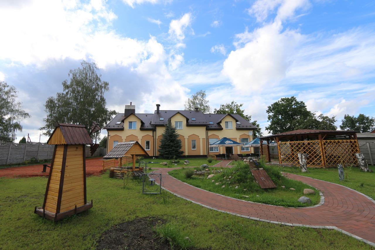 Gostinnyi Dvor Polotsk Polatsk Exterior foto